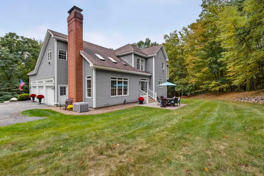 39 Colonel Daniels Drive, Bedford, NH 03110 - #3