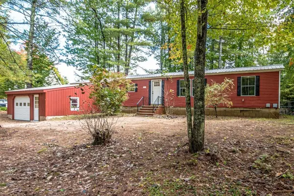 61 Madison Shore Boulevard, Madison, NH 03849