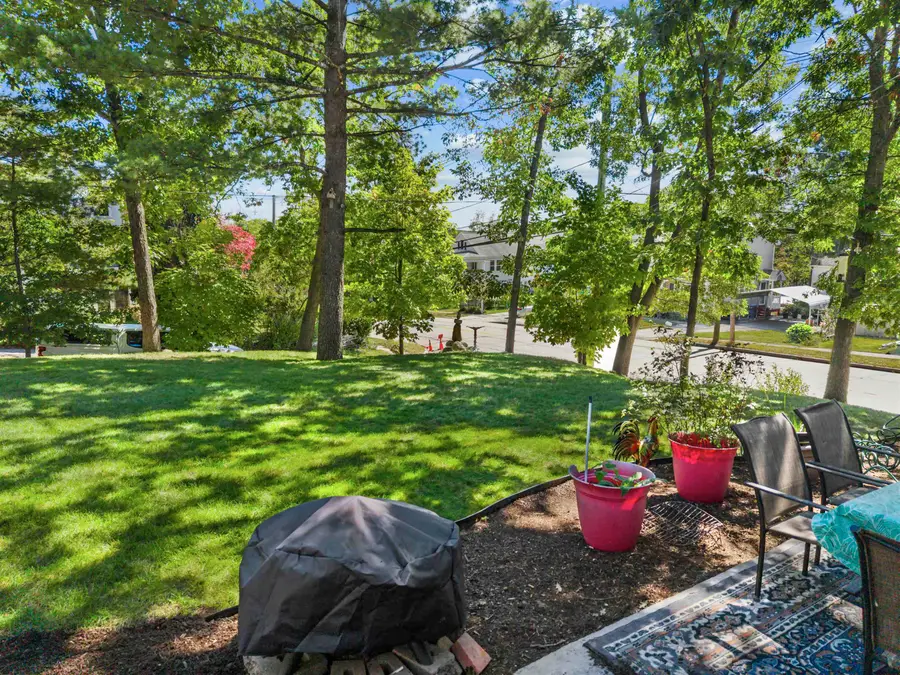 606 Hanover Street, Manchester, NH 03104 - #2