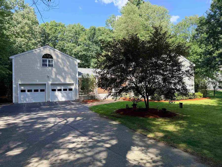 18 Windsor Drive, Amherst, NH 03031 - #3