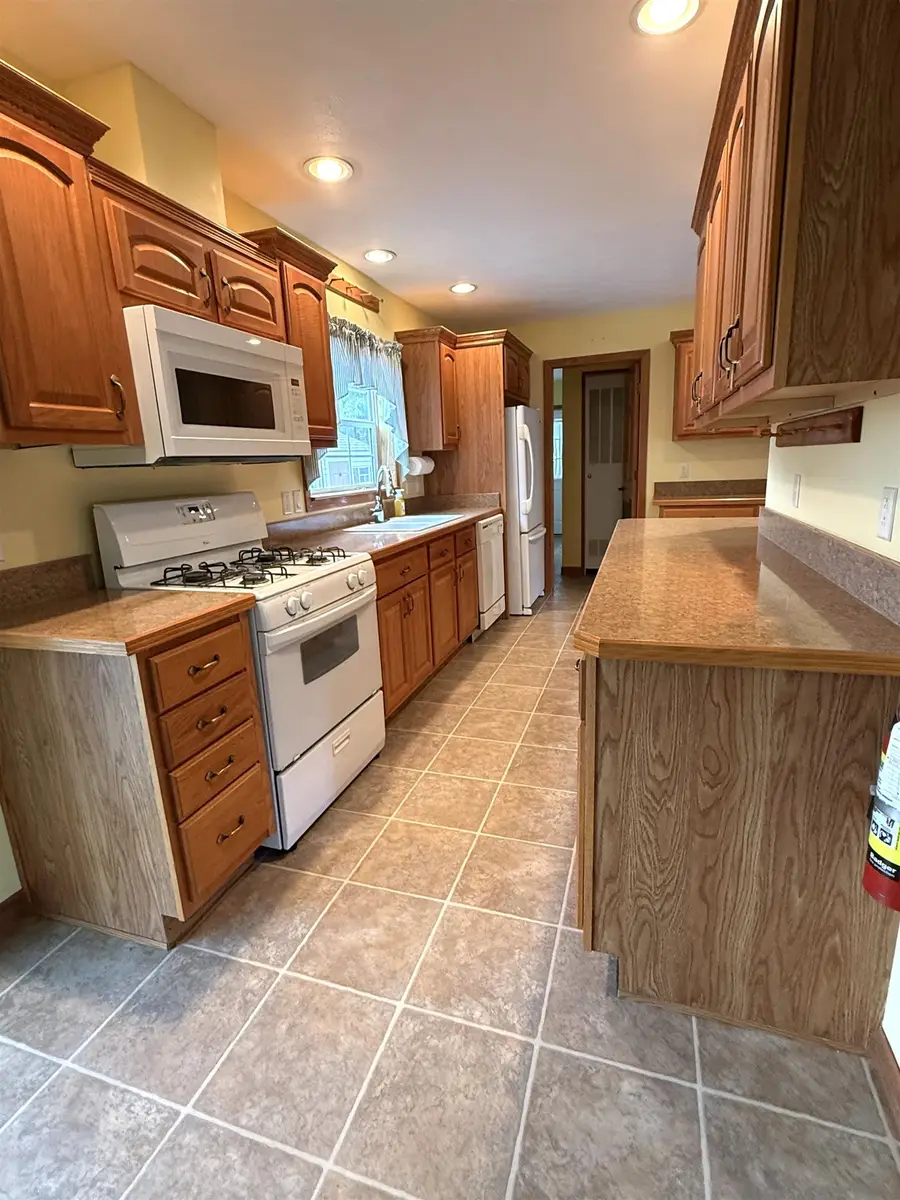43 Fotene Street, Nashua, NH 03062 - #3