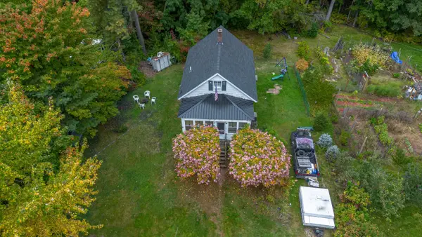 29 Huckins Street, Ossipee, NH 03814