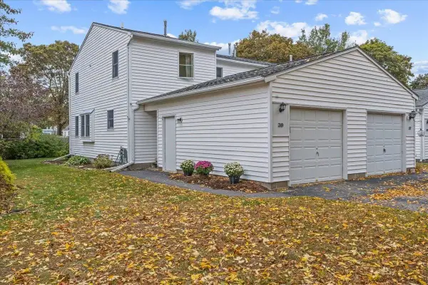 39 Fairmont Place, Burlington, VT 05401