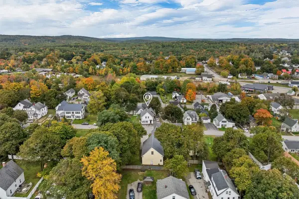 17 Manchester Street, Pittsfield, NH 03263