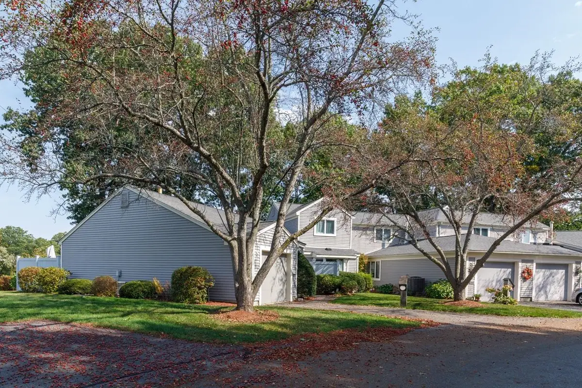 28 Walden Pond Drive, Nashua, NH 03064 - #1