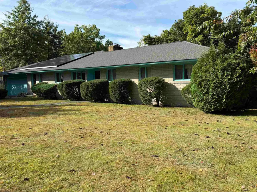 988 Mammoth Road, Manchester, NH 03104 - #2