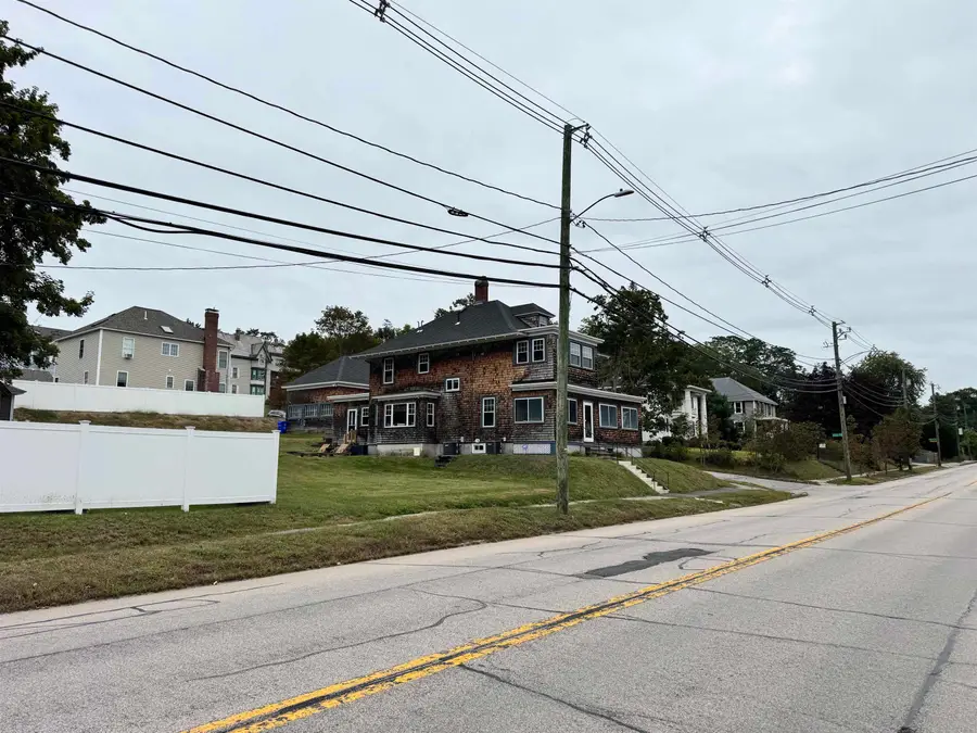552 Hanover Street, Manchester, NH 03104 - #2