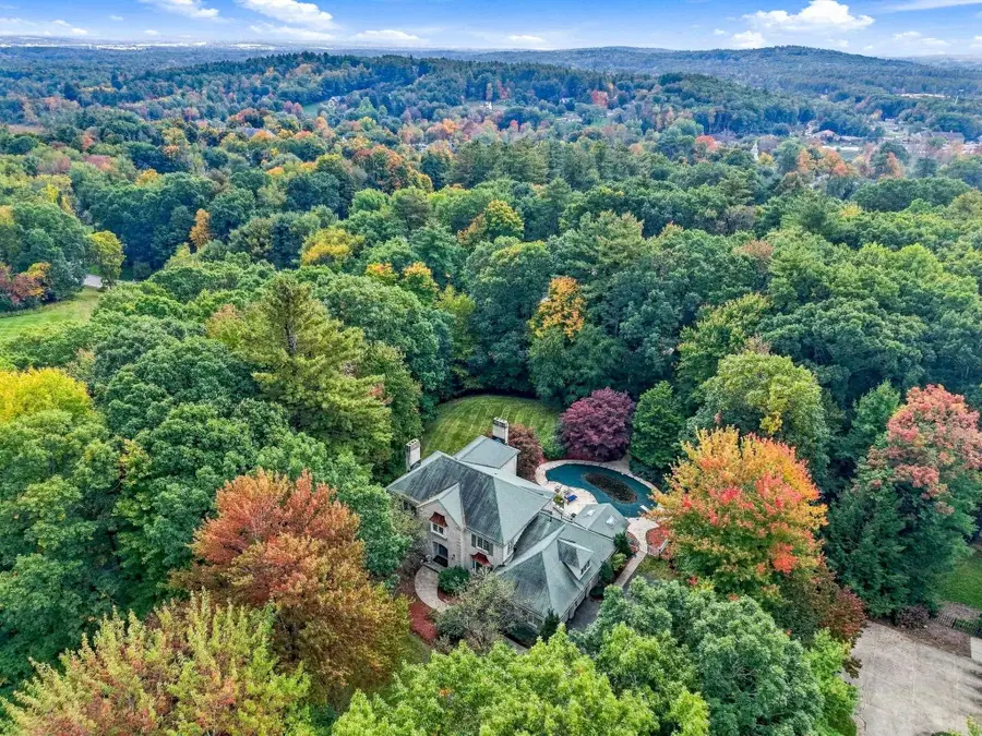 12 Riddle Drive, Bedford, NH 03110 - #3