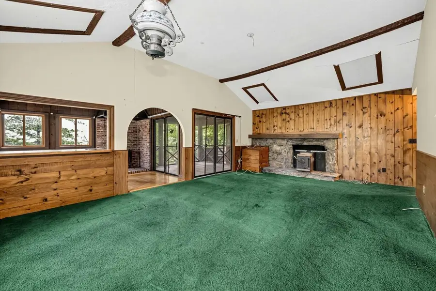 28 Beechwood Road, Hudson, NH 03051 - #3