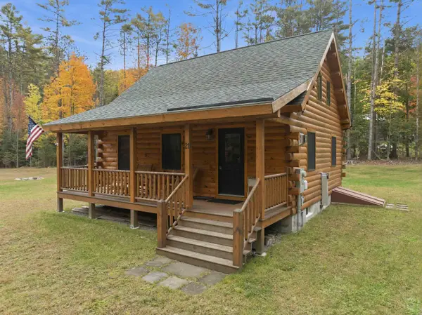 21 Green Circle, Haverhill, NH 03785