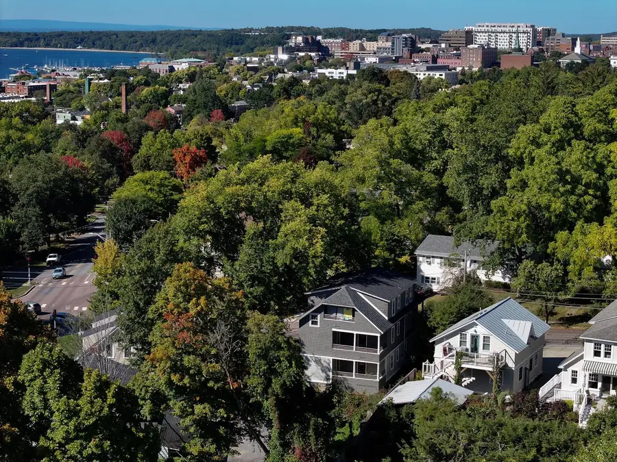 141-143 Howard Street, Burlington, VT 05401 - #2