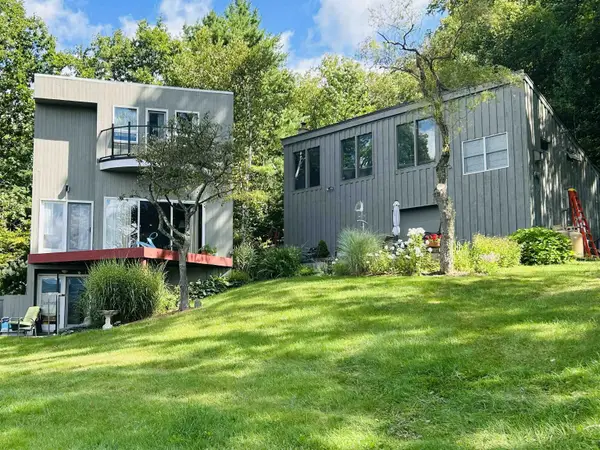 1958 Mt. Anthony Road, Pownal, VT 05260