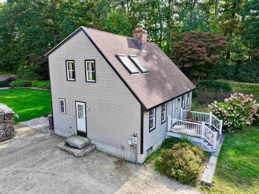 196 Fordway Extension, Derry, NH 03038 - #3