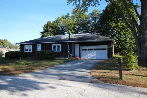 4 Travers Street, Hudson, NH 03051