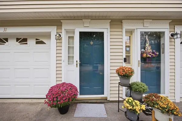 1029 S Mammoth Road #31, Manchester, NH 03109