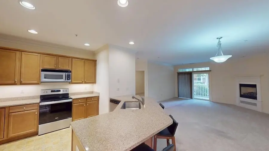 4 Henry David Drive #107, Nashua, NH 03062 - #2