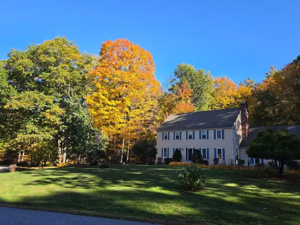 3 Kelley Drive, Derry, NH 03038