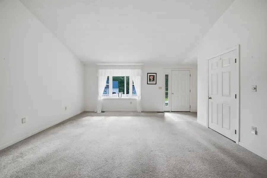 3 Sterling Way, Hudson, NH 03051 - #2