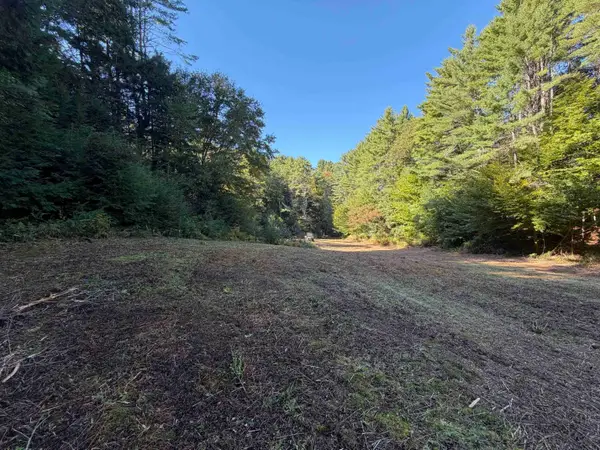 3064 Old River Road, Hartford, VT 05001