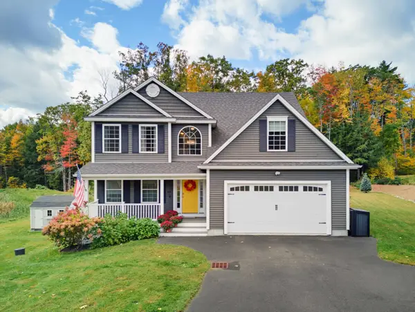 82 Juniper Circle, Auburn, NH 03032