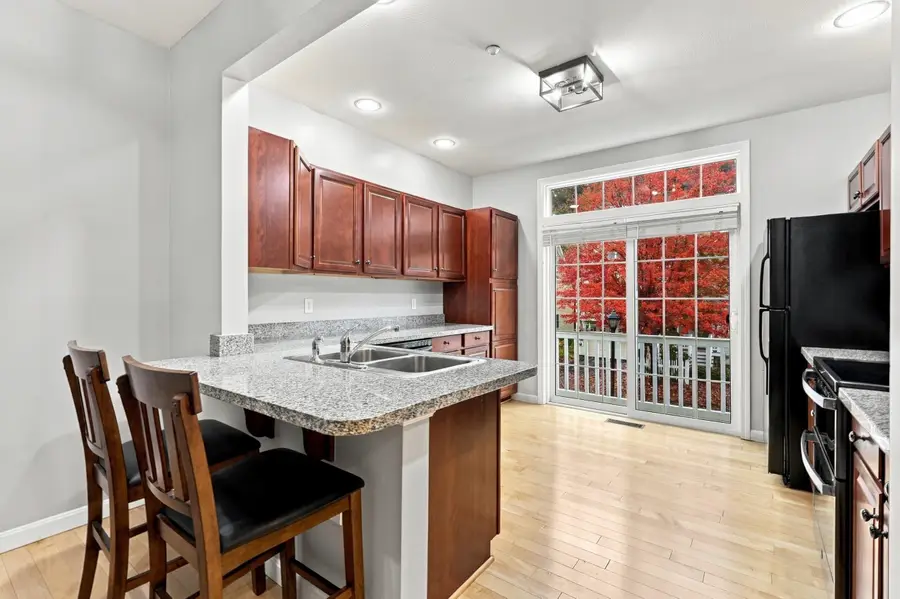 37 Hackett Hill Road, Manchester, NH 03102 - #3