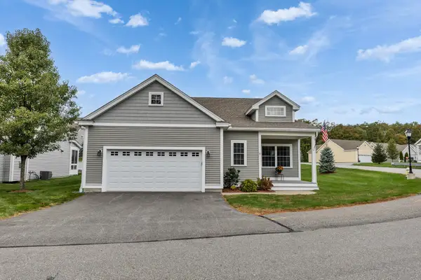10 Dunstable Circle #96, Merrimack, NH 03102