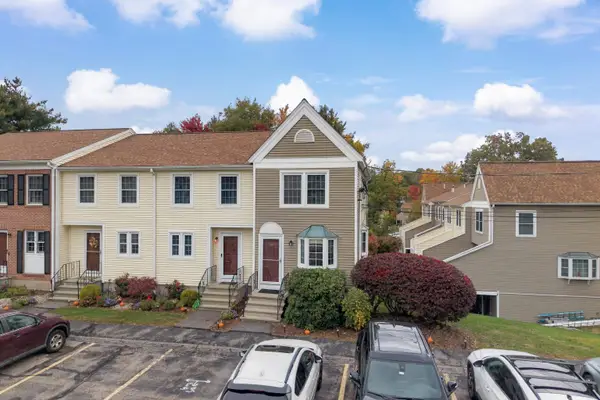 328 Fox Hollow Way, Manchester, NH 03104