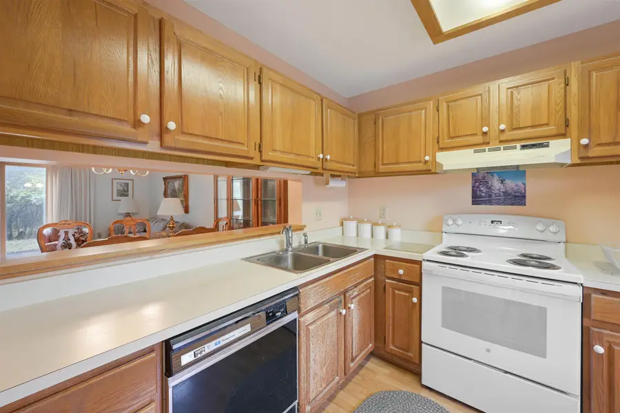 67 Hayes Avenue, South Burlington, VT 05403 - #2