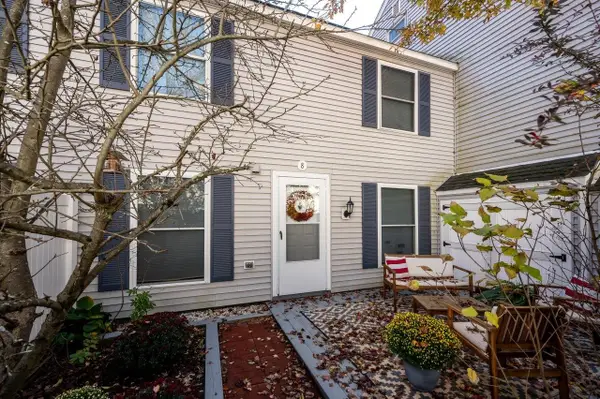 8 Hemlock Forest Drive, Dover, NH 03820