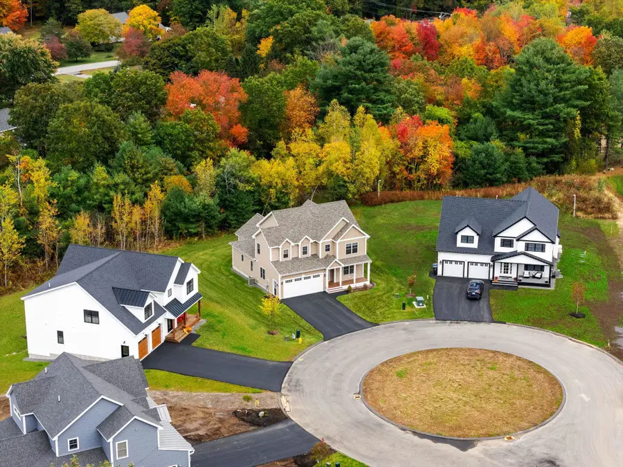 27 Lily Lane, Londonderry, NH 03053 - #3