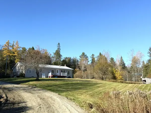 218 Holbrook Drive, Greensboro, VT 05842