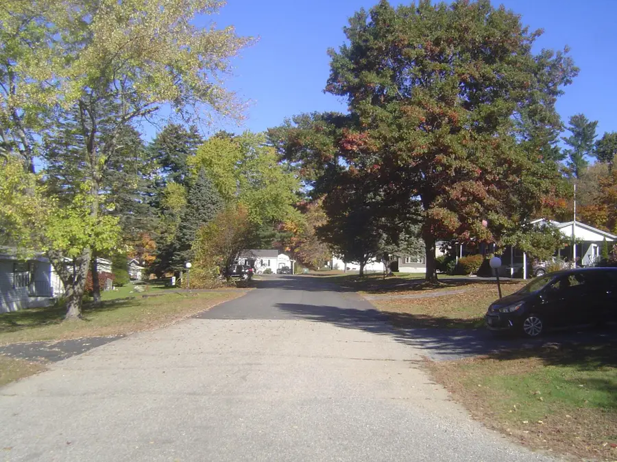 4 Kyle Avenue, Hooksett, NH 03106 - #3