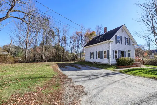 7 Holman Street, Hillsborough, NH 03244