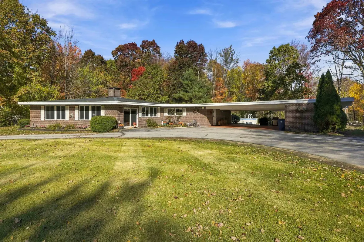 10 Farmer Road, Hooksett, NH 03106 - #1