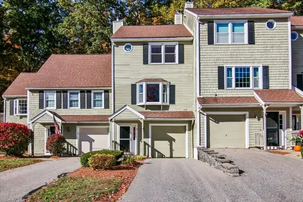 12 Cricket Hill Drive, Merrimack, NH 03054
