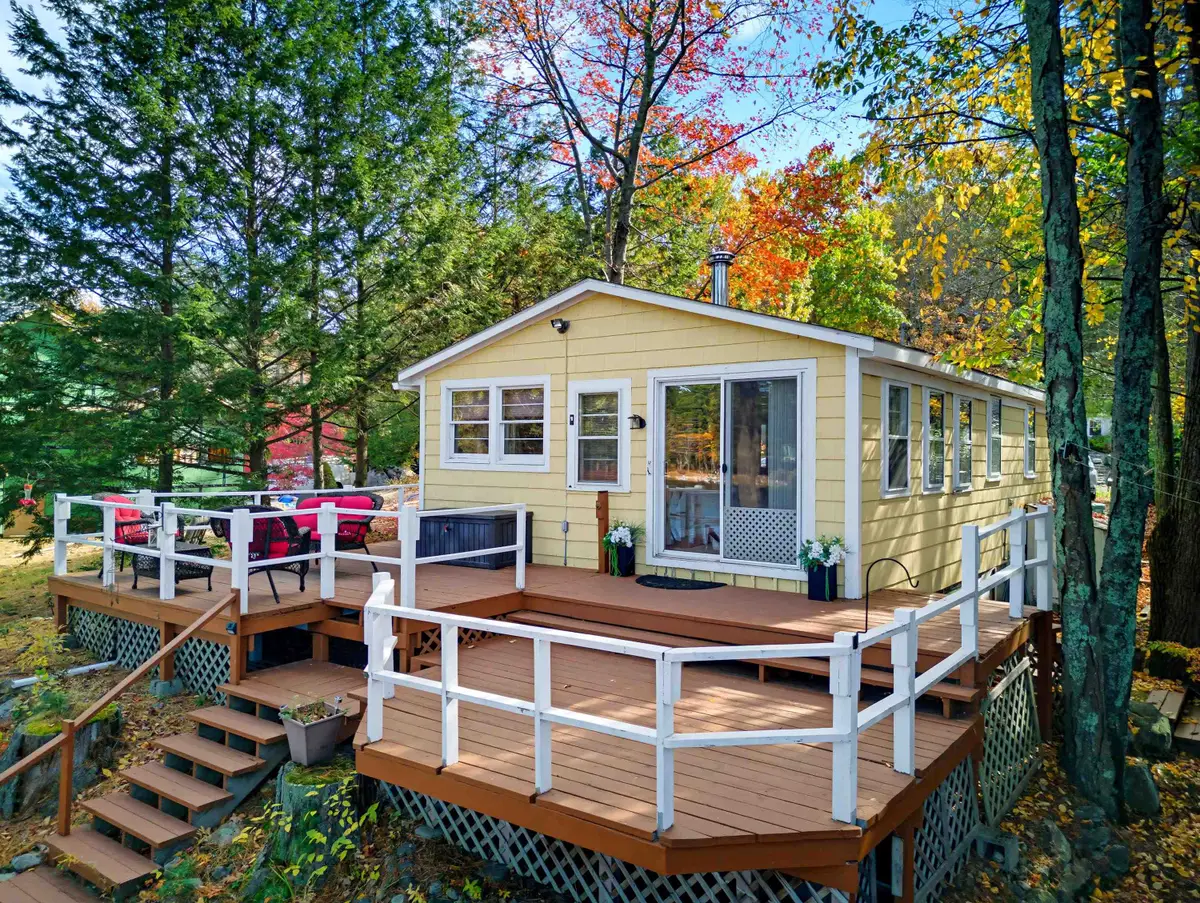 13 Governors Drive, Raymond, NH 03077 - #1