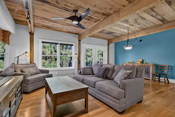7 Chester Road #305, Derry, NH 03038