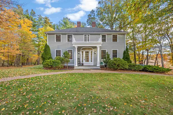 60 Cambridge Road, Hampstead, NH 03841