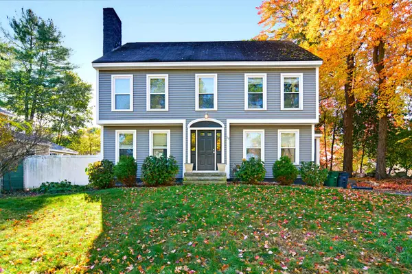62 Robinson Road, Nashua, NH 03060
