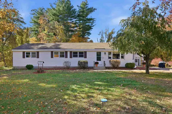 3 Kim Avenue, Londonderry, NH 03053