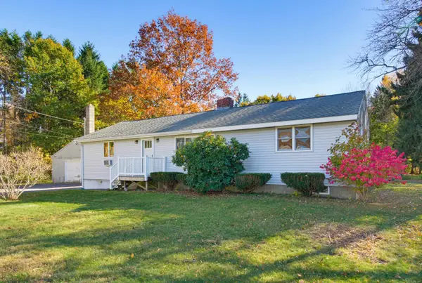 11 Lamson Lane, Hampton, NH 03842
