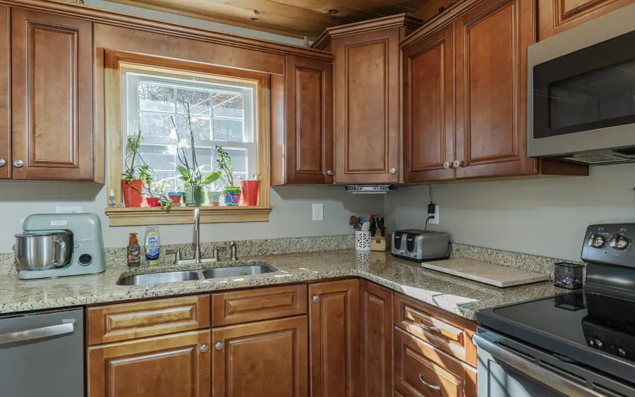 23 Hutch Street, Swanzey, NH 03446 - #3