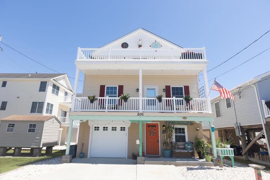 201 Neptune Avenue, West Wildwood, NJ 08260 BHGRE