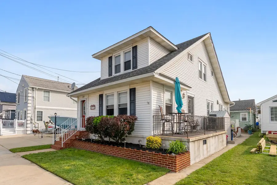 221 W 25th, North Wildwood, NJ 08260-2531 - Image #2
