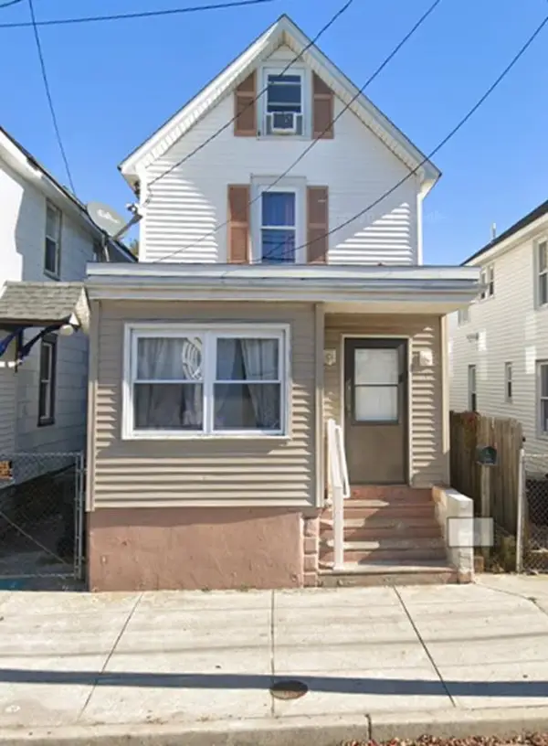111 W Roberts Avenue, Wildwood, NJ 08260