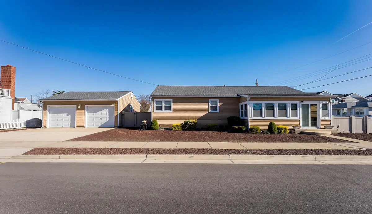 211 E Cardinal Road, Wildwood Crest, NJ 08260 - Image #1