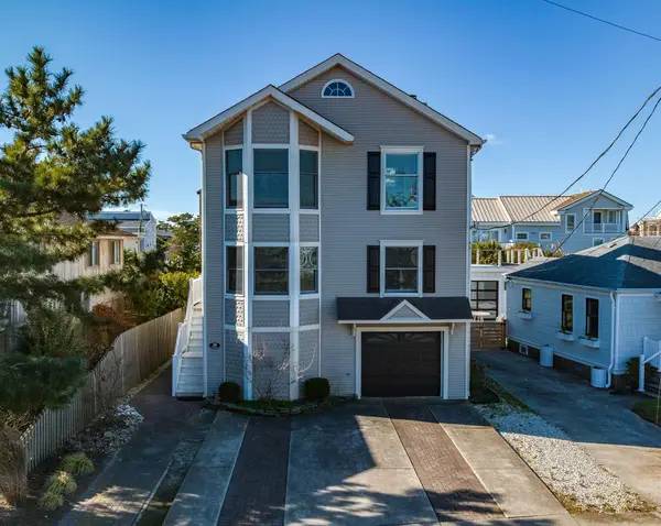 18 E Winthrop Avenue, Strathmere, NJ 08248