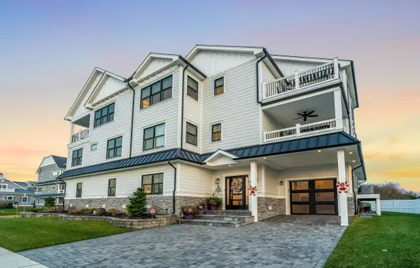 901 S Commonwealth Avenue, Strathmere, NJ 08248