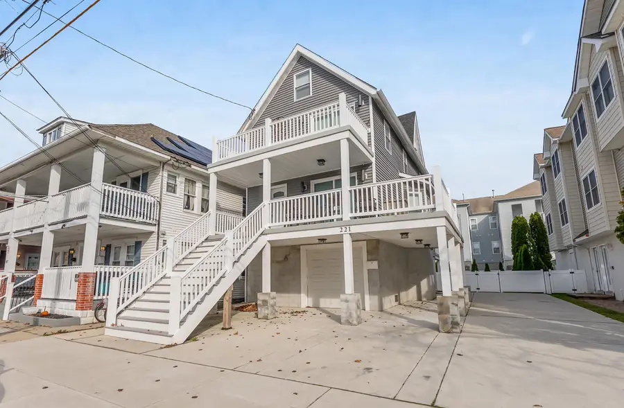 221 E Baker Avenue, Wildwood, NJ 08260 - Image #2
