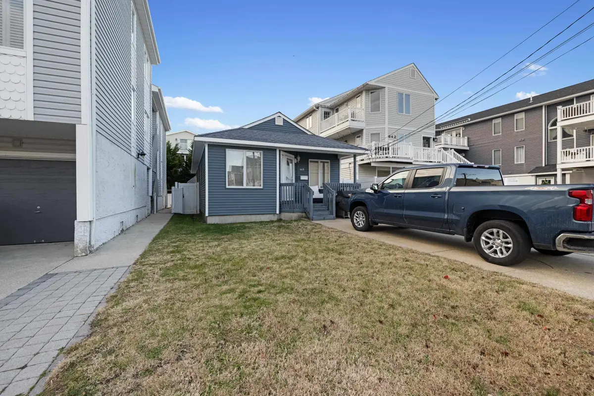 640 W Pine Avenue, North Wildwood, NJ 08260 - #1